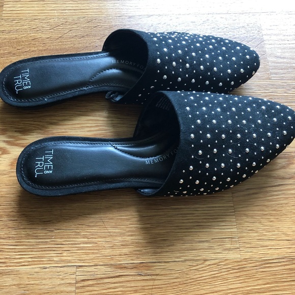 New size 9 studded mules! - Picture 2 of 3